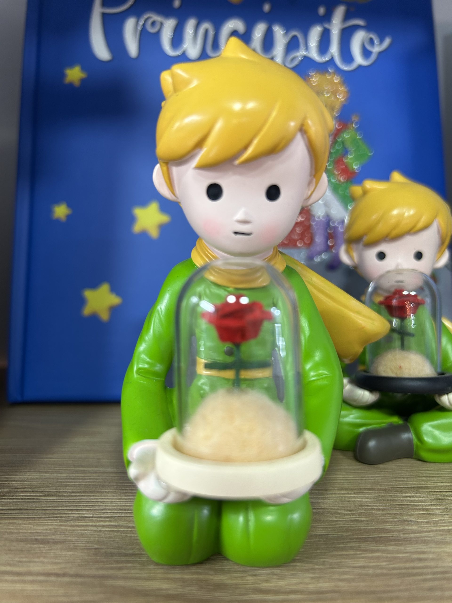 Figura de colección “El Principito y la Rosa” en resina